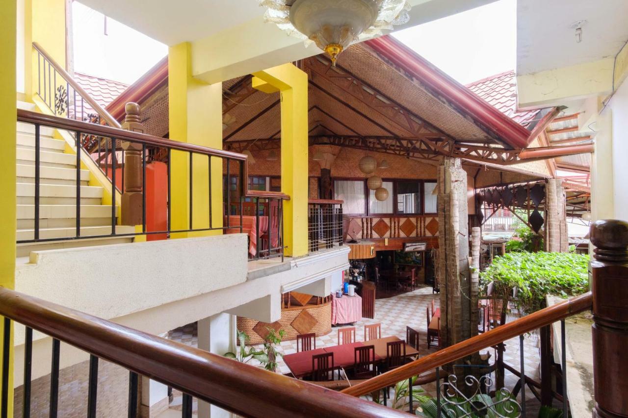 Oyo 621 De Loro Inn Puerto Princesa Esterno foto