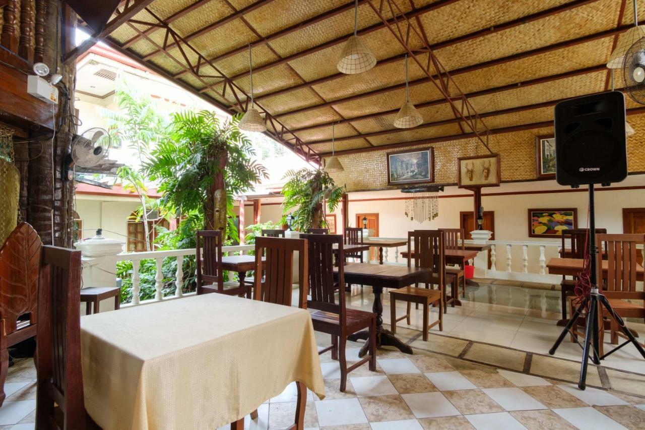 Oyo 621 De Loro Inn Puerto Princesa Esterno foto