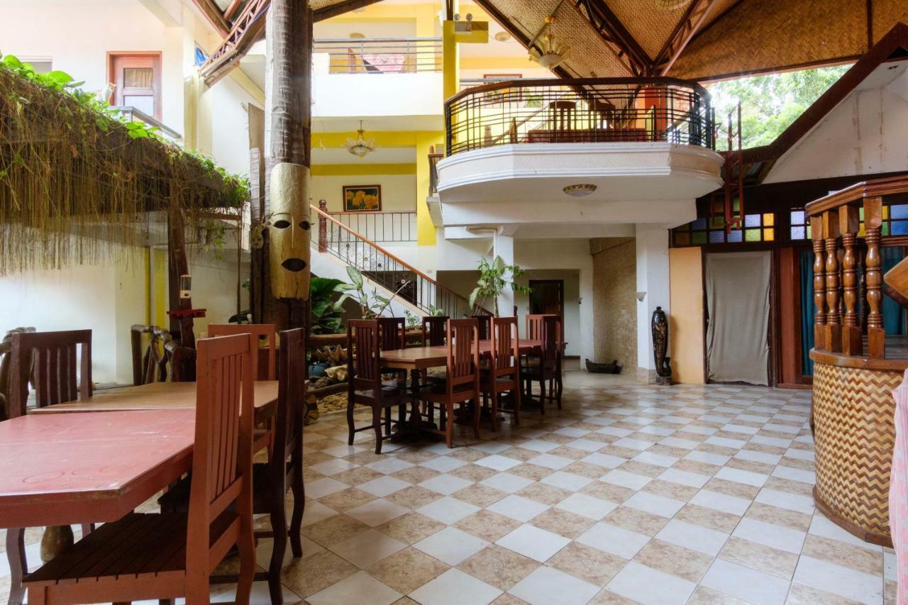 Oyo 621 De Loro Inn Puerto Princesa Esterno foto