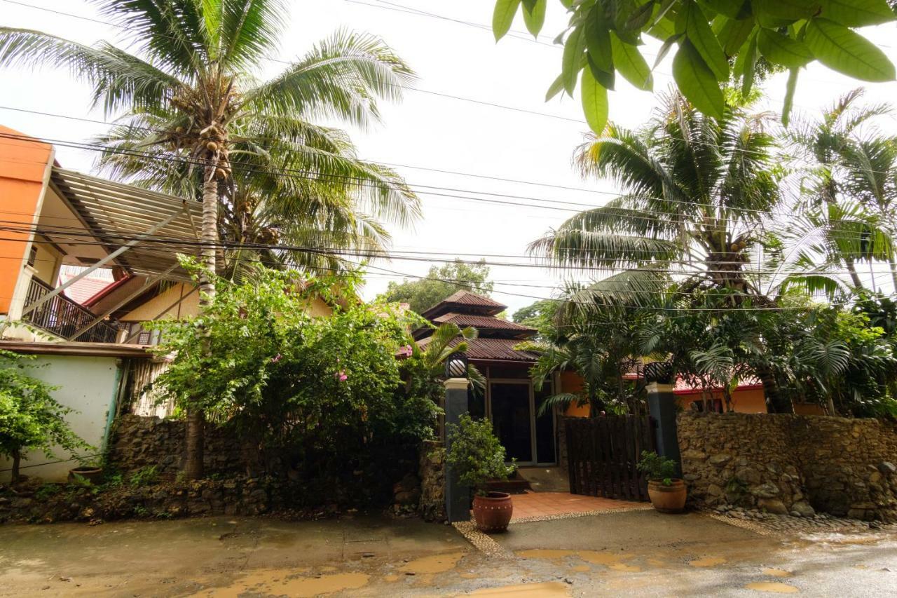 Oyo 621 De Loro Inn Puerto Princesa Esterno foto